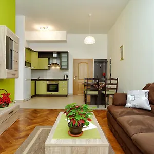  Apartment Eliana
